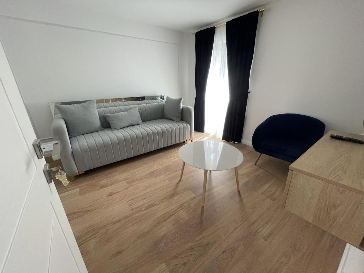Lungomare Apartments Petrovac Eksteriør bilde
