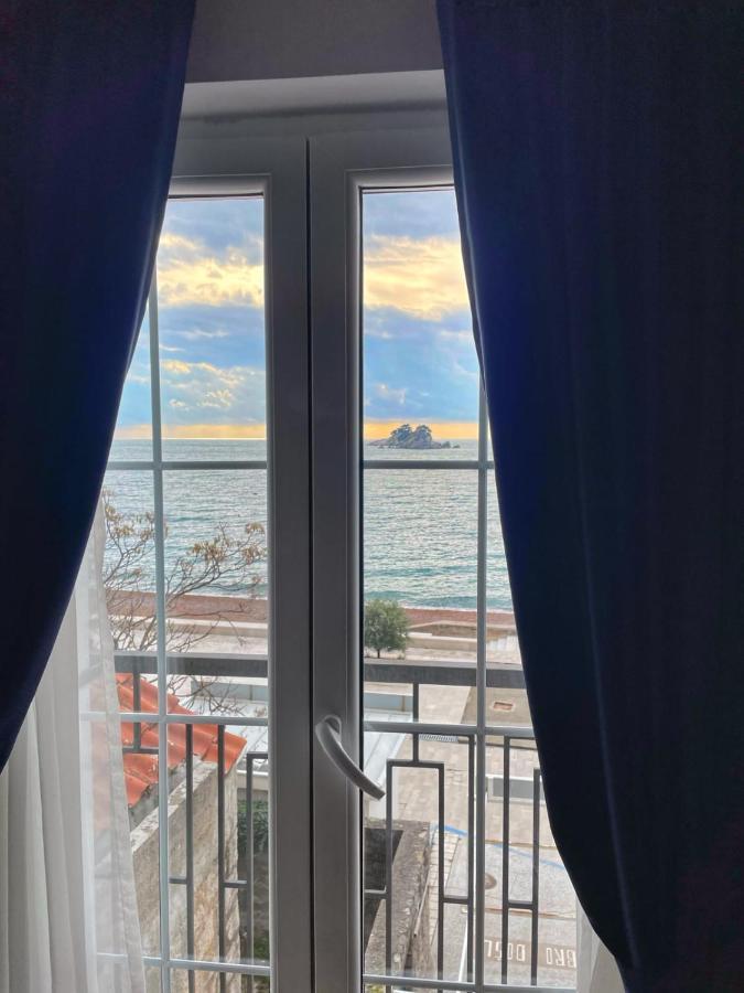 Lungomare Apartments Petrovac Eksteriør bilde
