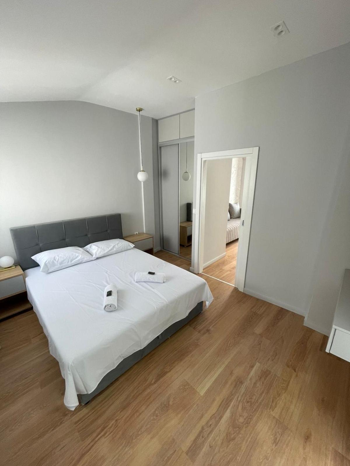 Lungomare Apartments Petrovac Eksteriør bilde